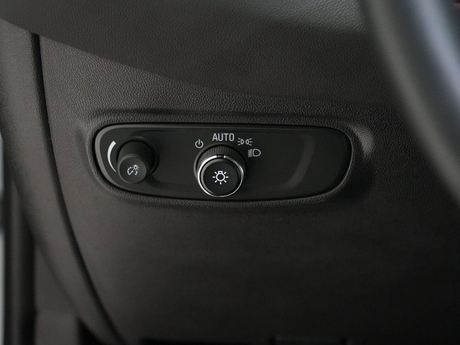 Used 2024 Chevrolet Equinox RS w/ LPO, Floor Liner Package FWD image 17