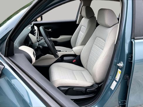 Used 2023 Honda HR-V LX image 8