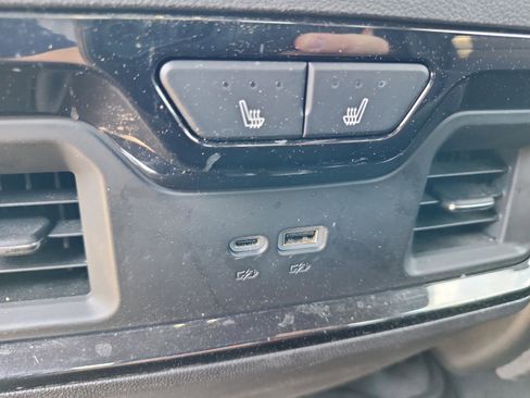 Certified 2025 GMC Sierra 1500 AT4 w/ AT4 Premium Package image 15