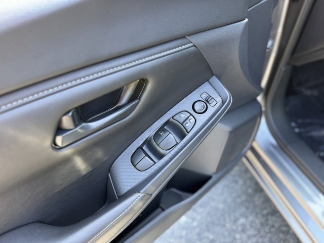 Used 2025 Nissan Sentra S FWD image 13
