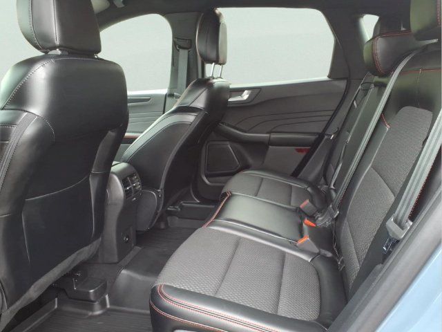 Certified 2024 Ford Escape ST-Line w/ Tech Pack #1 AWD/4WD image 9