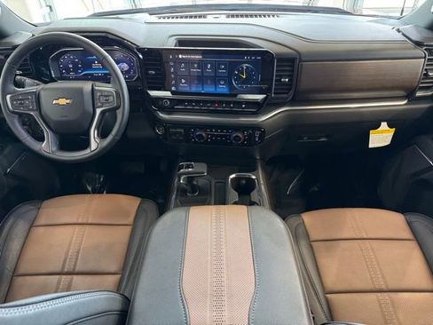 Used 2025 Chevrolet Silverado 1500 High Country w/ Z71 Off-Road Package image 7