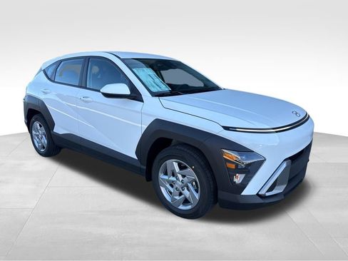 New 2026 Hyundai Kona SE image 2