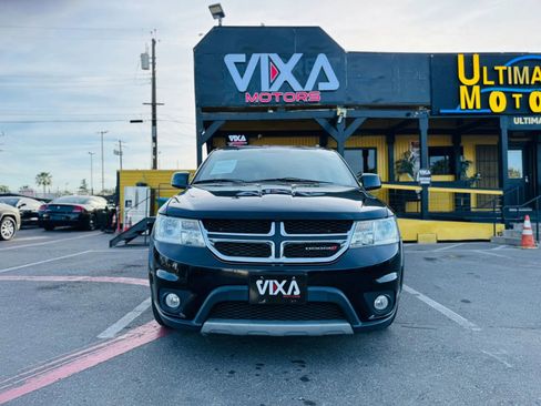 Used 2015 Dodge Journey SXT w/ Flexible Seating Group FWD image 2