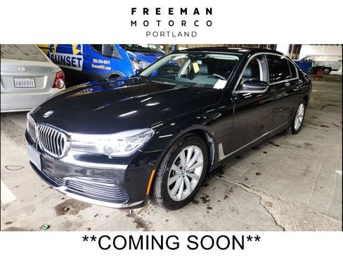 Used 2019 BMW 740i w/ Parking Assistance Package RWD image 1