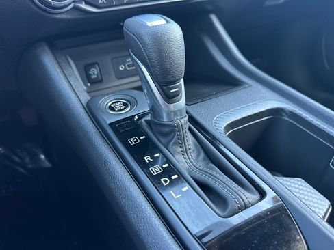 Used 2025 Nissan Sentra S FWD image 17