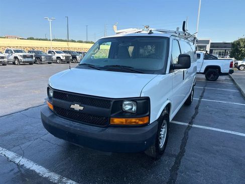 Used 2016 Chevrolet Express 2500 RWD image 4