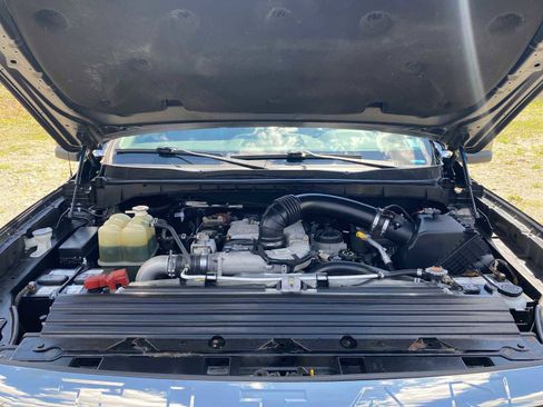 Used 2018 Nissan Titan Platinum Reserve w/ Platinum Utility Package AWD/4WD image 6