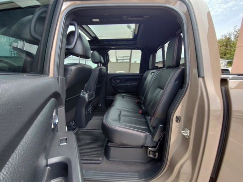 Used 2021 Nissan Titan PRO-4X w/ Pro-4x Convenience Package AWD/4WD image 36