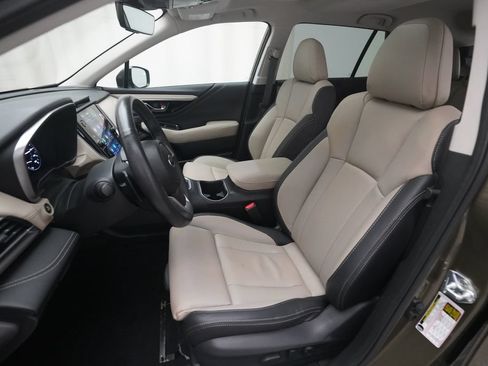 Used 2025 Subaru Outback Limited AWD/4WD image 7