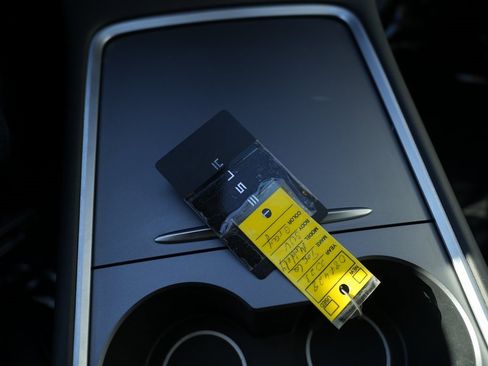 Used 2023 Tesla Model Y Long Range image 53