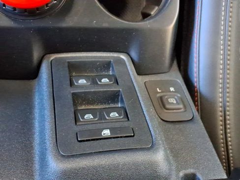 New 2025 Ford Bronco Raptor image 17