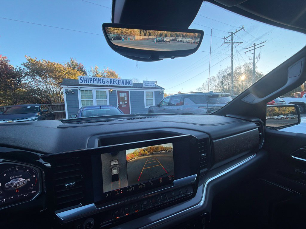 Used 2026 Chevrolet Silverado 1500 High Country w/ High Country Premium Package AWD/4WD image 19