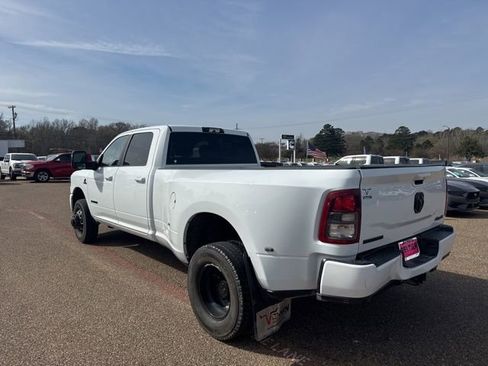 Used 2024 RAM 3500 Big Horn w/ Night Edition image 12