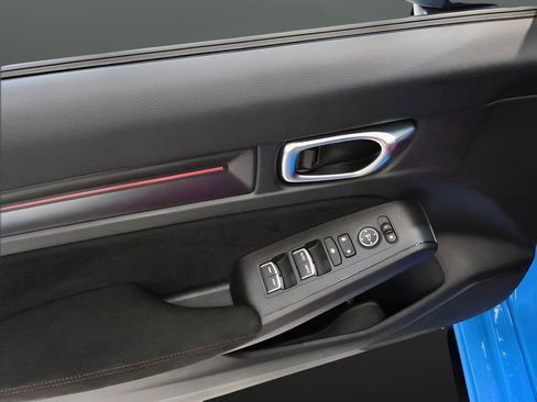 Used 2025 Honda Civic Type R image 10