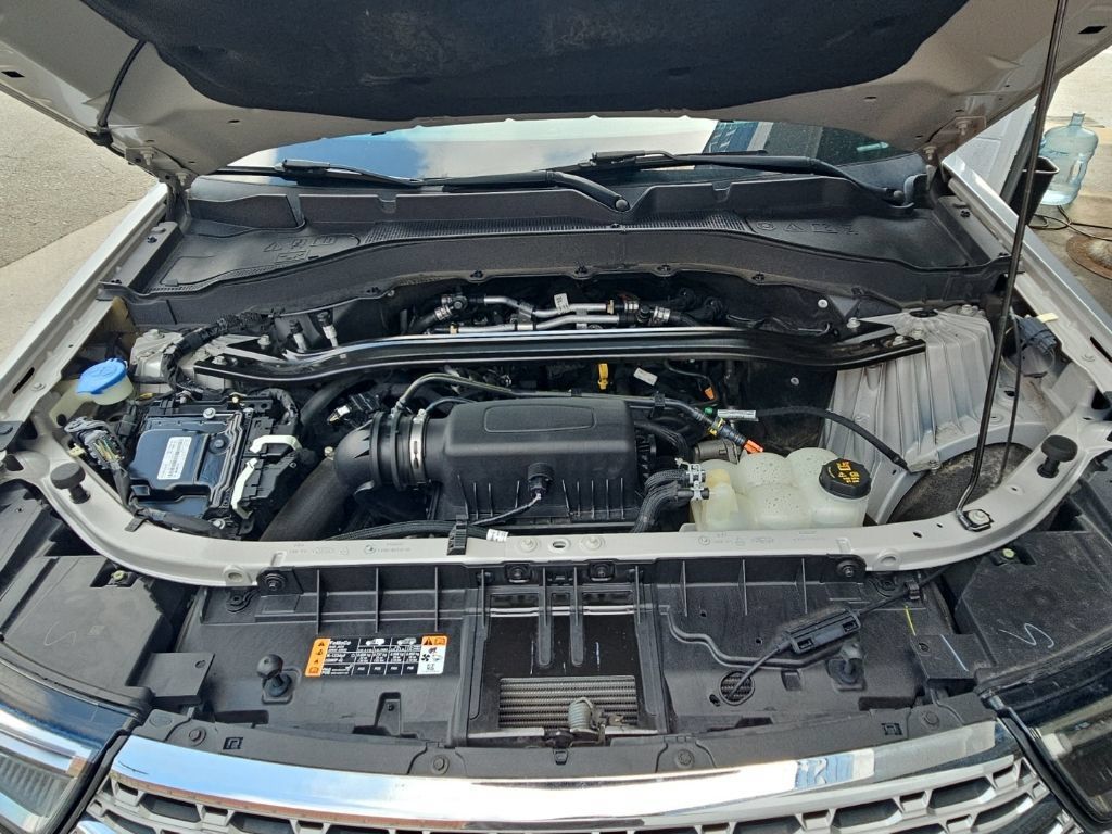 Used 2022 Ford Explorer Limited w/ Equipment Group 301A RWD image 41
