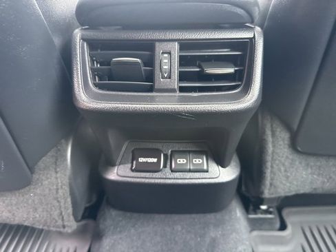 Used 2022 Lexus ES 300h w/ Luxury Package image 35