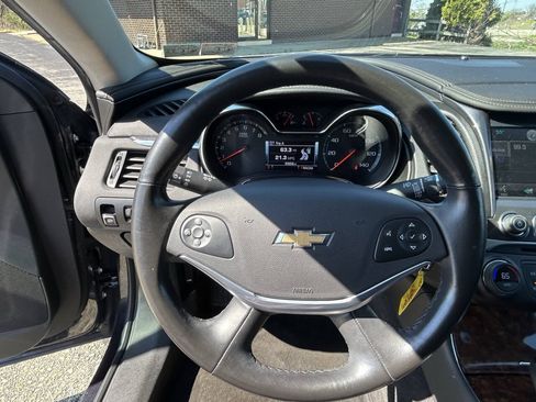 Used 2014 Chevrolet Impala LT FWD image 10