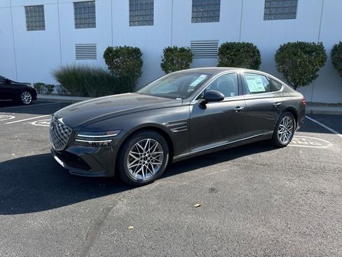 Used 2025 Genesis G80 2.5T image 19