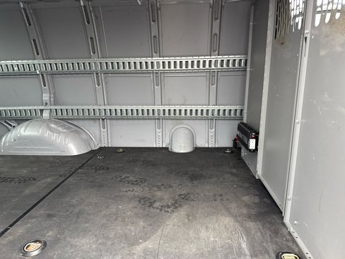 Used 2021 Chevrolet Express 3500 w/ Driver Convenience Package image 33