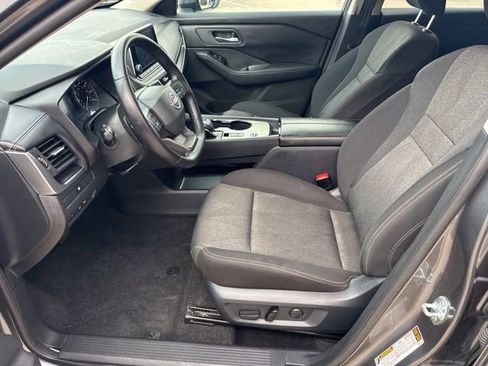 Used 2025 Nissan Rogue SV image 17