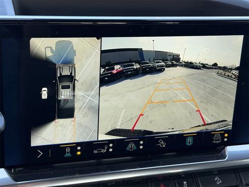 Certified 2024 Chevrolet Silverado 2500 LTZ w/ LTZ Premium Texas Edition image 21