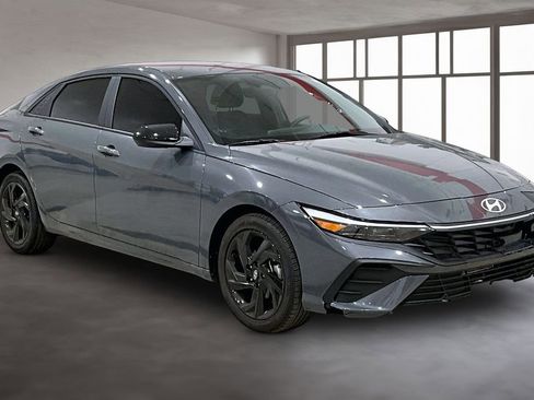 Used 2026 Hyundai Elantra Sport w/ Cargo Package FWD image 9