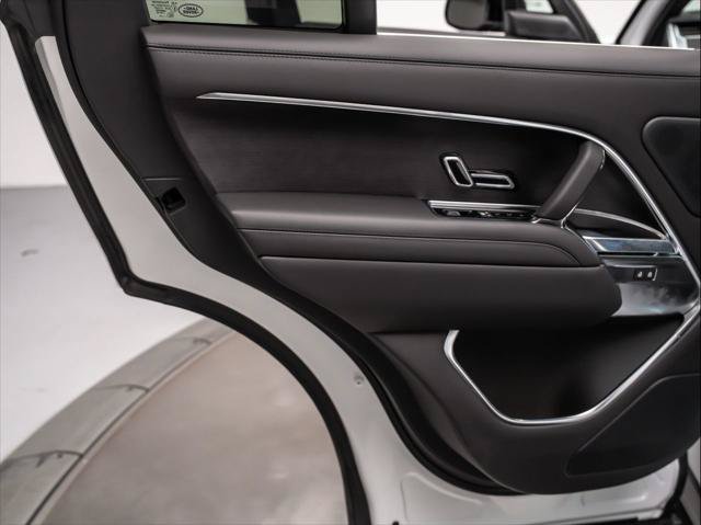New 2026 Land Rover Range Rover SE AWD/4WD image 24