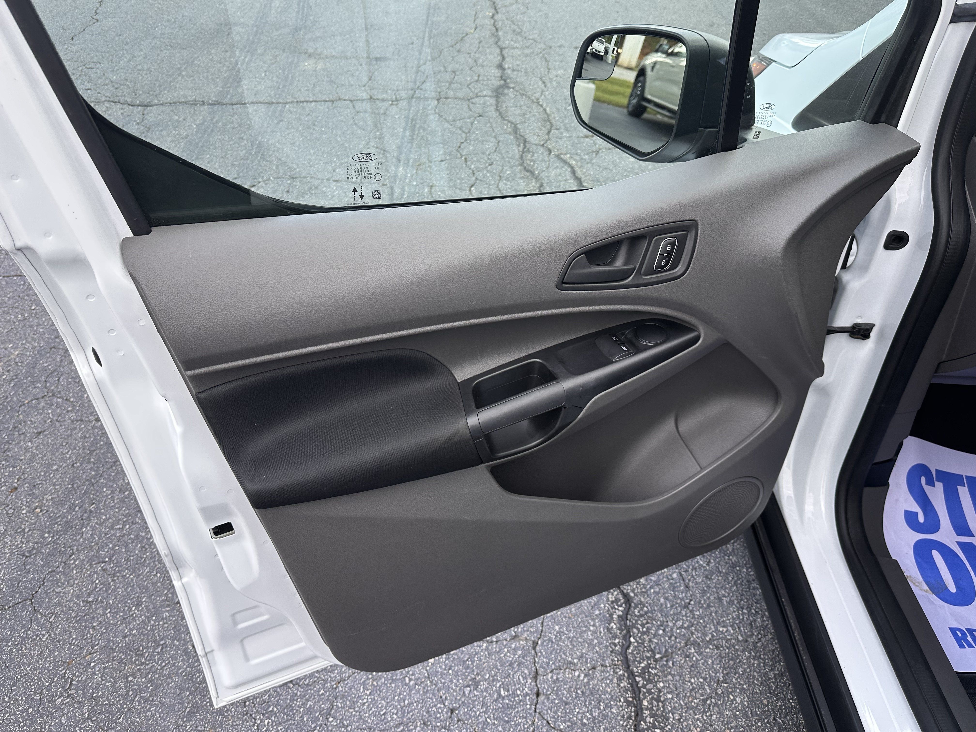 Certified 2023 Ford Transit Connect XL FWD image 9