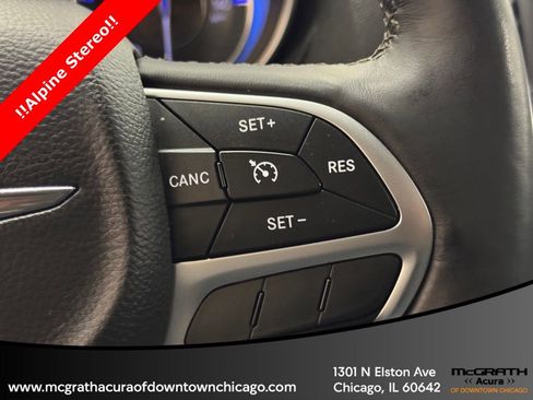 Used 2015 Chrysler 300 C RWD image 23