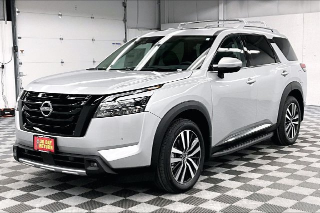 New 2025 Nissan Pathfinder Platinum w/ Lighting Package (N93) AWD/4WD image 2