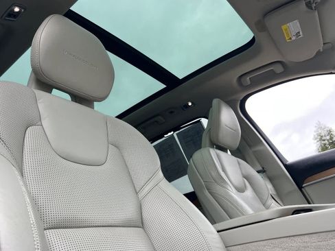 Used 2016 Volvo XC90 T6 Inscription w/ Vision Package image 19