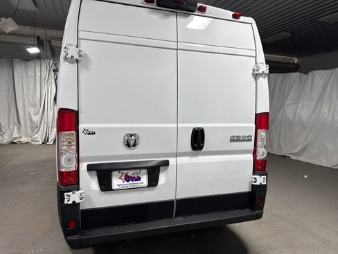 Used 2024 RAM ProMaster 2500 w/ Convenience Group FWD image 6