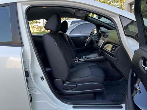 Used 2019 Nissan Leaf SV Plus w/ SV Plus Technology Package FWD image 61