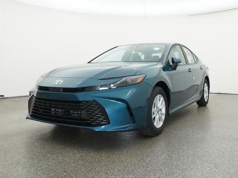 New 2026 Toyota Camry LE image 32