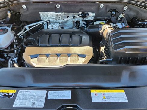 Used 2024 Volkswagen Atlas Cross Sport SEL R-Line image 32