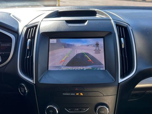 Used 2020 Ford Edge SEL image 28