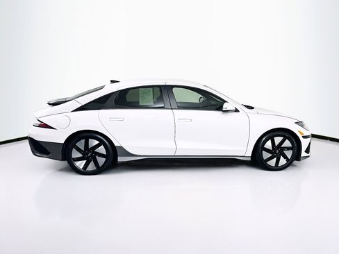 Used 2023 Hyundai Ioniq 6 SE RWD image 10