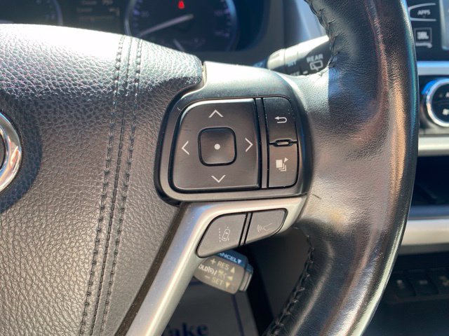 Used 2018 Toyota Highlander Limited w/ Protection Package #3 AWD/4WD image 28