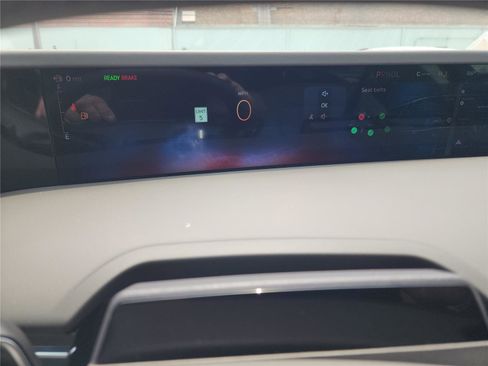 New 2025 Lincoln Nautilus Premier image 32