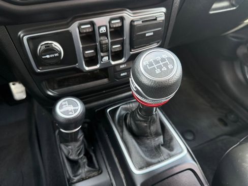 Used 2021 Jeep Wrangler Unlimited Sport image 11