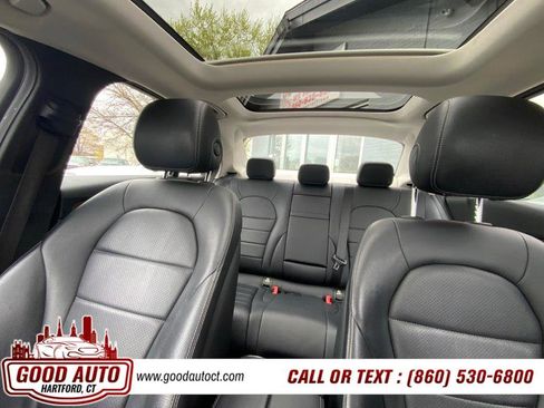 Used 2017 Mercedes-Benz C 300 4MATIC Sedan image 18