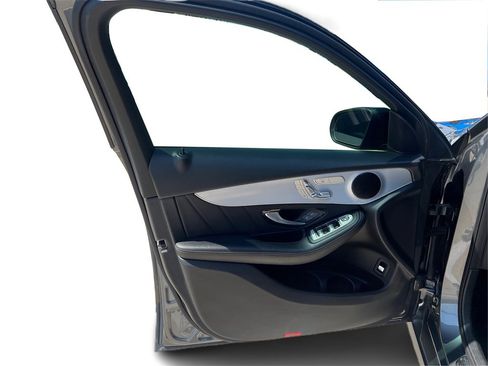 Used 2019 Mercedes-Benz GLC 300 GLC 300 w/ Multimedia Package image 20