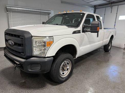 Used 2012 Ford F250 XL w/ PWR Equipment Group AWD/4WD image 2
