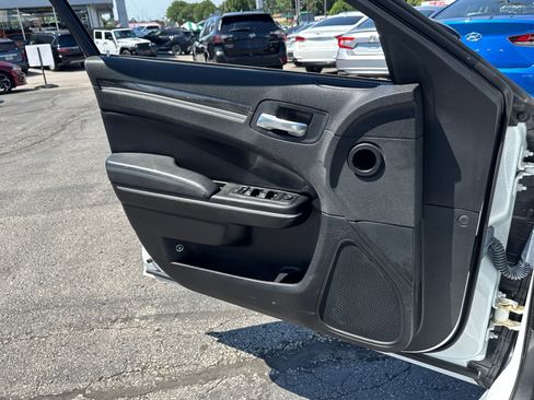 Used 2022 Chrysler 300 Touring w/ Sport Appearance Package RWD image 16
