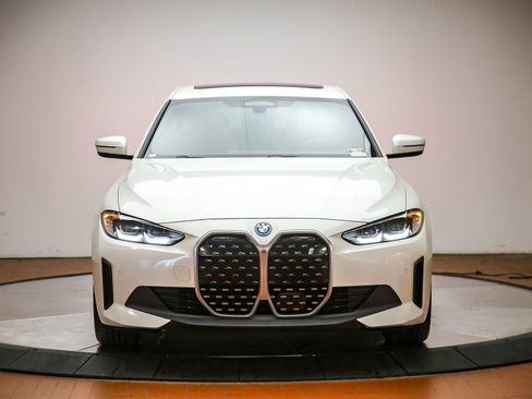 Used 2023 BMW i4 eDrive35 RWD image 7