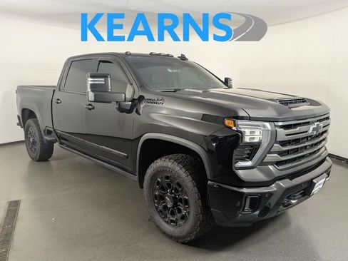 Used 2024 Chevrolet Silverado 3500 High Country w/ Technology Package AWD/4WD image 1