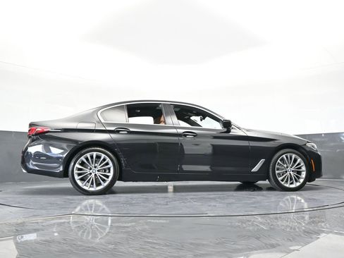 Used 2022 BMW 530i w/ Premium Package image 70