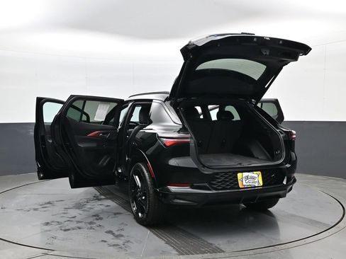 Used 2024 Chevrolet Equinox EV RS image 32