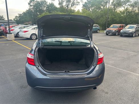 Used 2015 Toyota Corolla LE image 14
